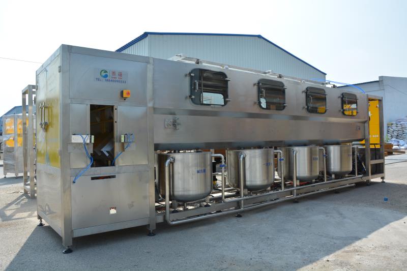 瓶裝水灌裝設(shè)備一條生產(chǎn)線都需要什么